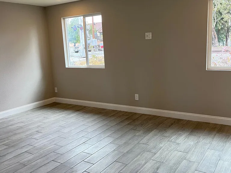 745 W 4th Ave — Photo 30