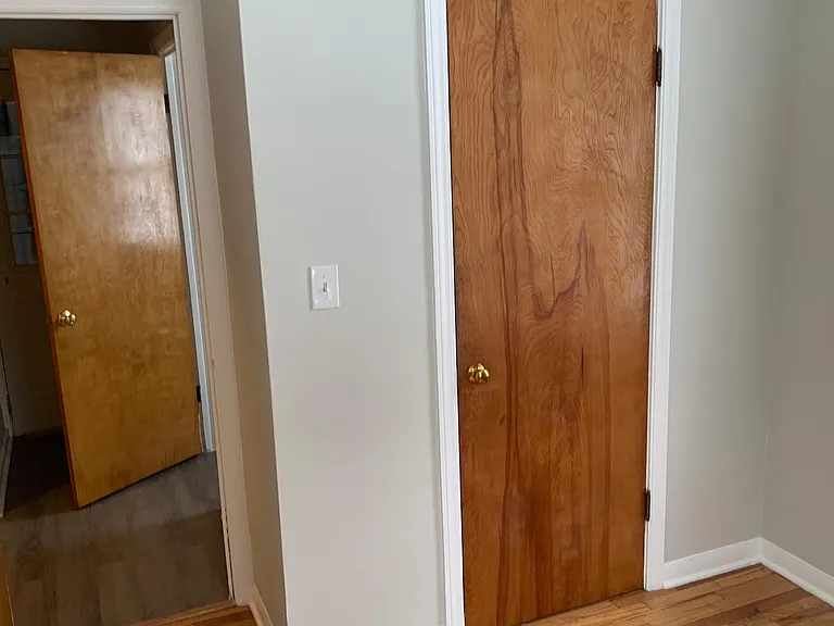 310 W Delaware Ave — Photo 14