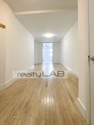 Rented by Realty Lab LLC | media 10