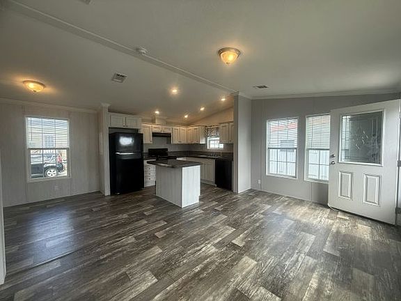 3rd image of 4125 Park St N Lot 117