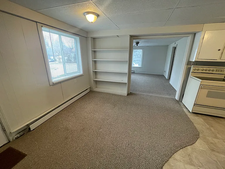 201 W Lincoln St #2 — Photo 4