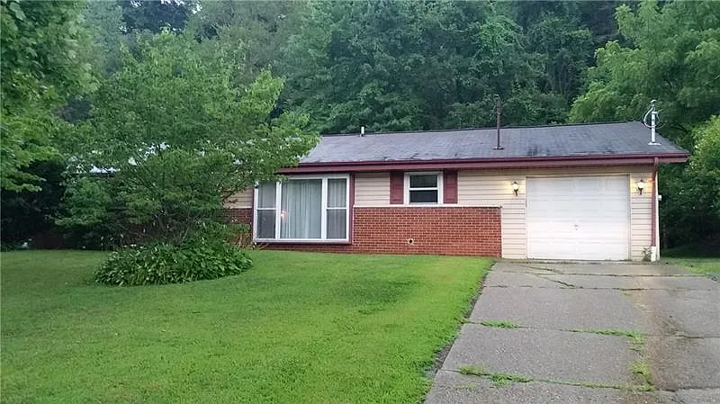 123 Alpine Village Dr photo 1