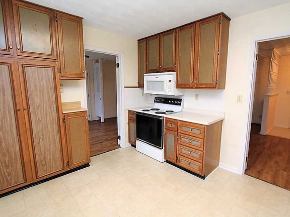 5th image of 3600 Valdez Dr