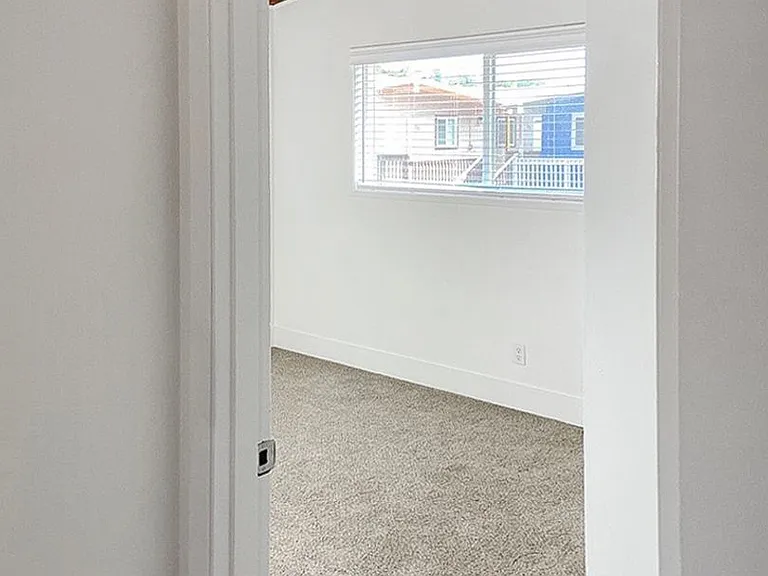 Vose Apartments — Photo 20