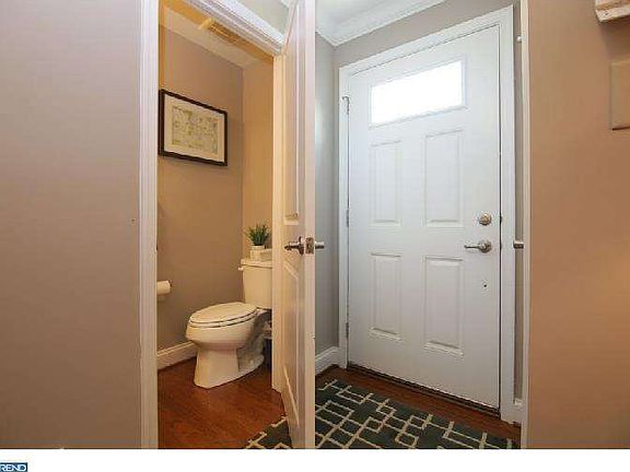 3rd image of 224 Stone Hill Dr