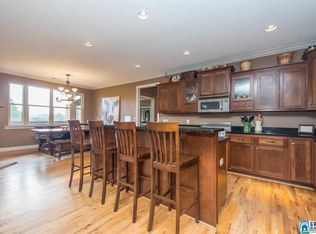 271 W Shugart Ridge Rd, Gardendale, AL 35071