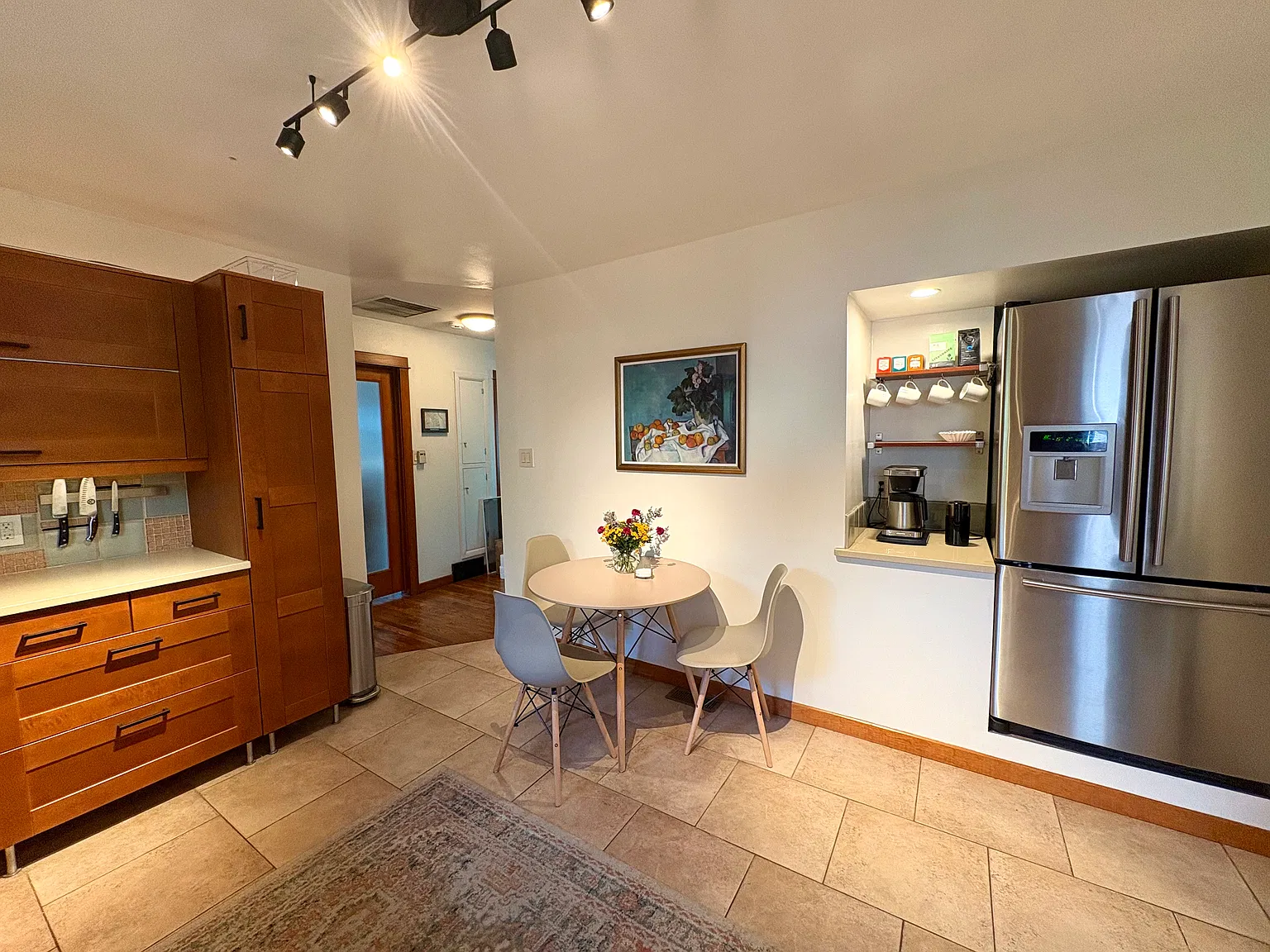 721 W 4th Ave — Photo 4