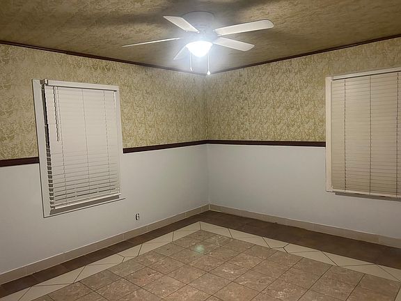 2nd image of 4817 Lemon Hill Ave