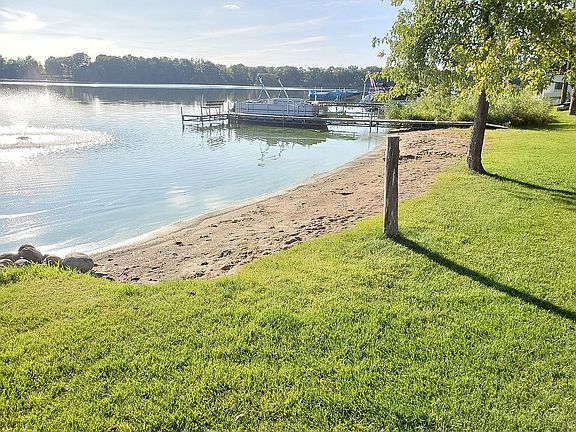 Largest Sand Beach on Lake