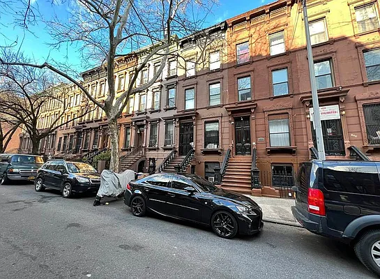 Rented by EastMount Realty LLC | media 10