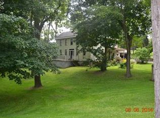 105 Smouse Ln, West Newton, PA 15089