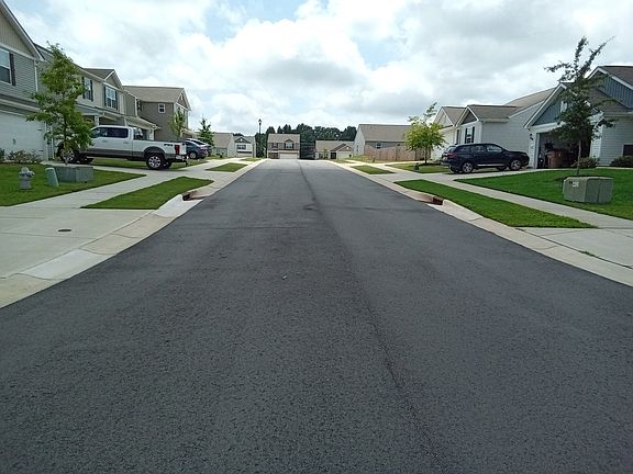 5th image of 411 Apex Cir