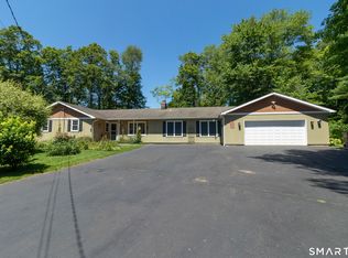 8 Glen Cir, North Branford, CT 06471