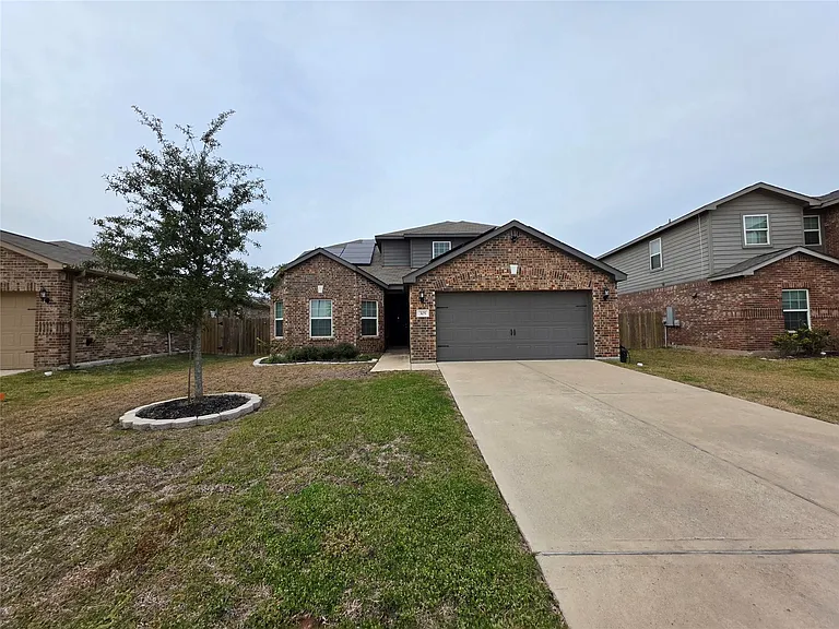 305 Lone Mountain Dr — Photo 2