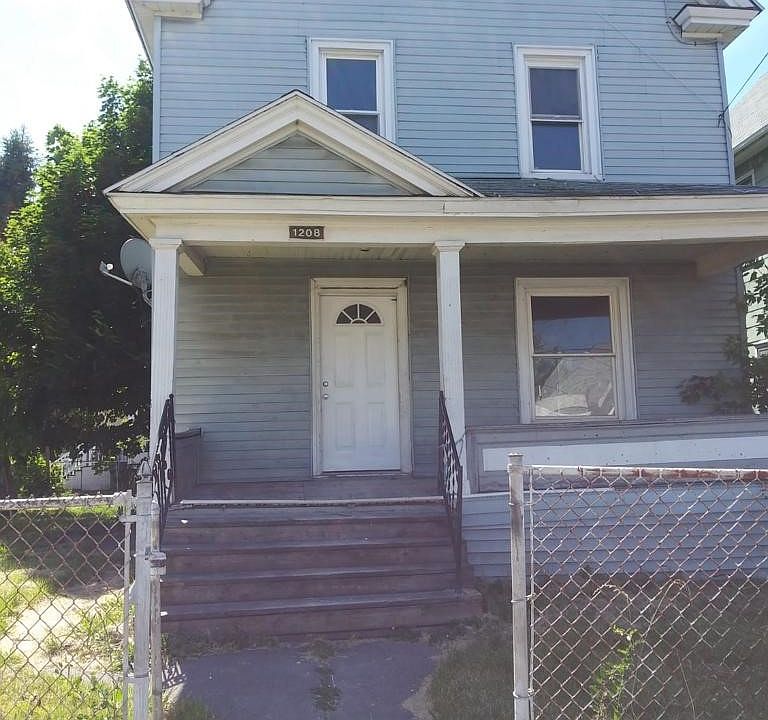1st image of 1208 19th St
