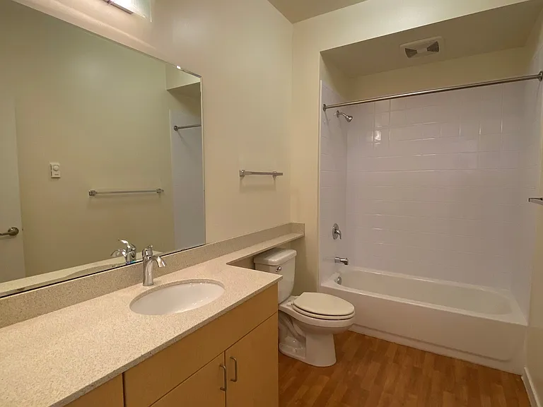 Library Place Apartments — Photo 33