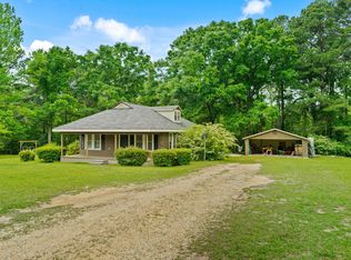 114 Country Cir, Ellisville, MS 39437