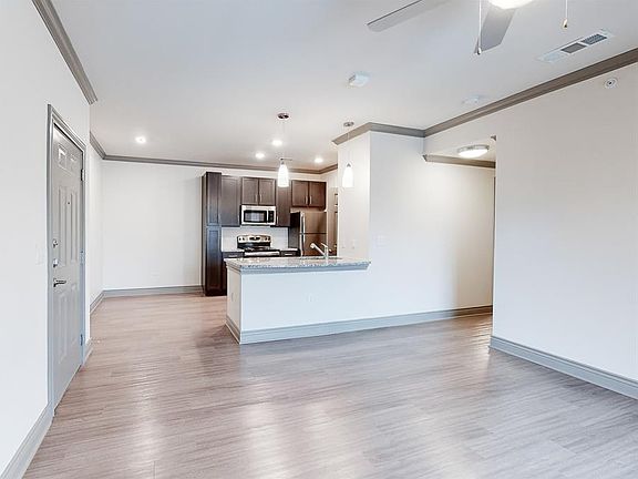 5th image of 2100 Kilgore Pkwy #12304