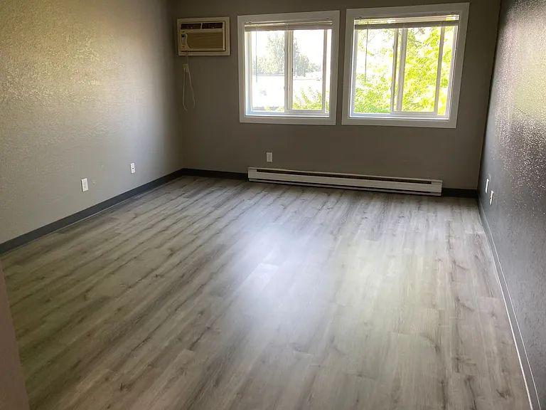 1501 College Way — Photo 4