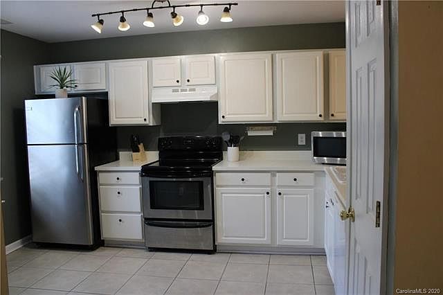 2nd image of 7539 Pilot Cove Ct #5