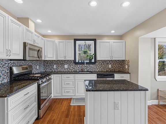 2nd image of 9 2nd St