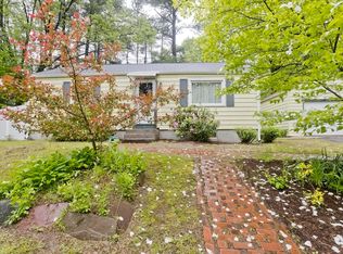 6 N Brook Rd, Springfield, MA 01119