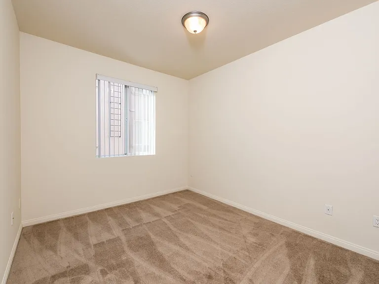 Glenoaks Villas — Photo 50