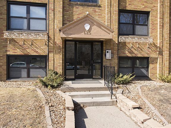 2nd image of 625 Cleveland Ave S APT 107