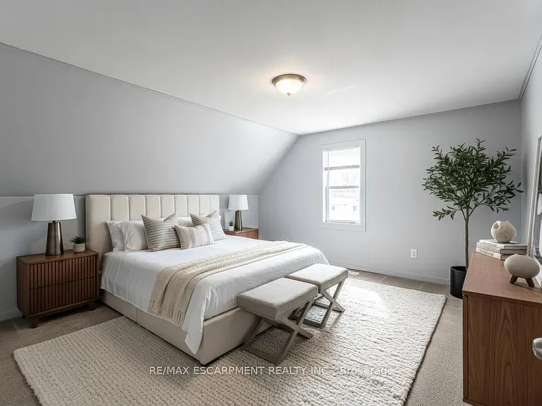 355 Jones Rd — Photo 17