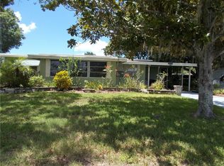 1017 Morningview Dr, Tavares, FL 32778