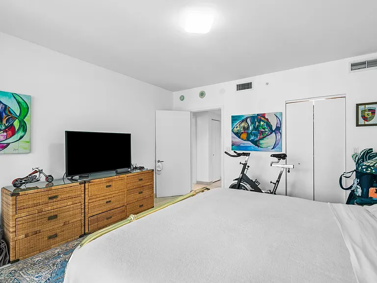 1331 Brickell Ave #1000 — Photo 9
