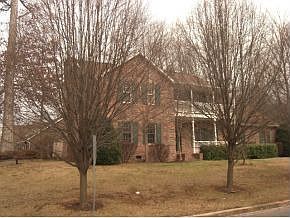 3rd image of 226 Shadowood Dr