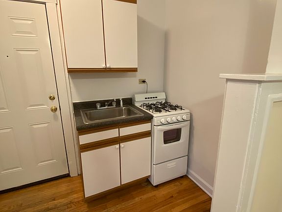 3rd image of 5062 N Wolcott Ave APT E2