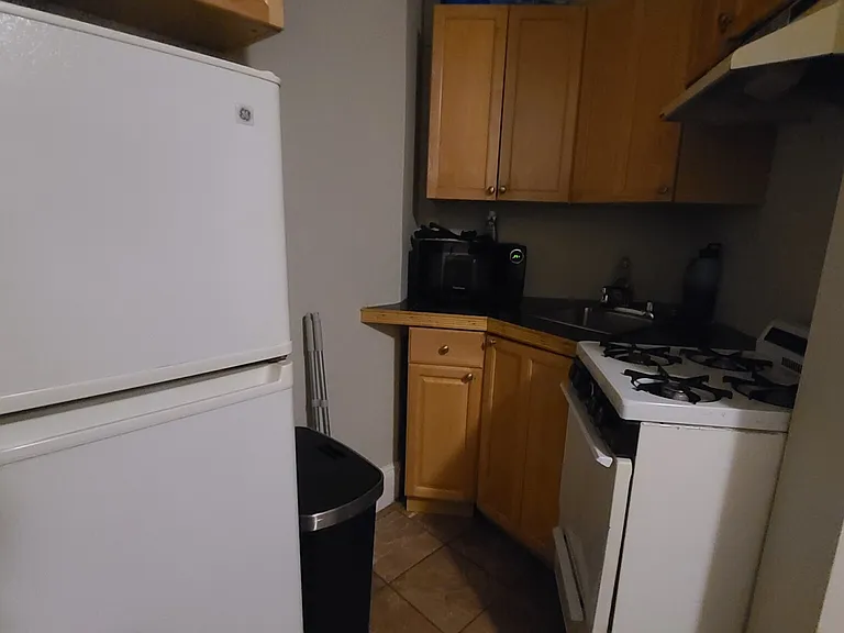 38 Hemenway St #16 — Photo 18