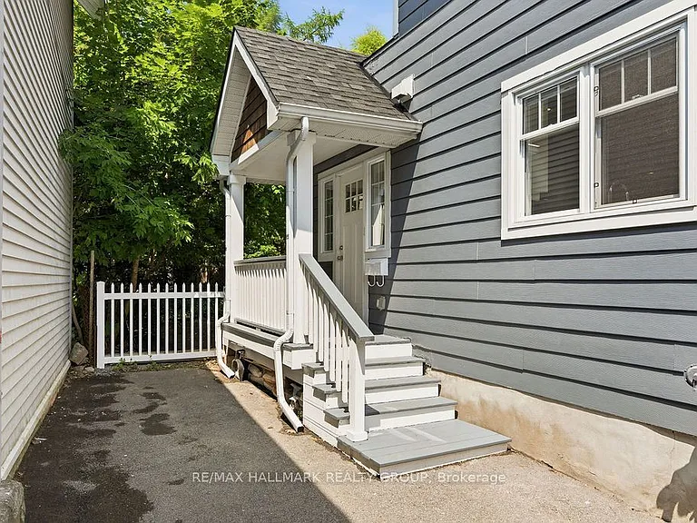 23 Newton St — Photo 3