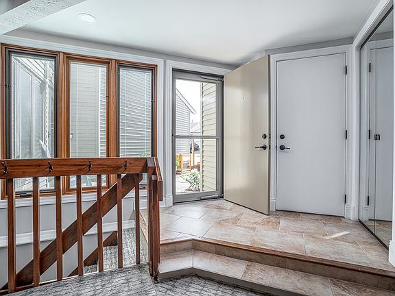 4th image of 4070 Prairie Ln #0