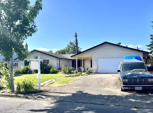 2412 S Dogwood Ter, Cornelius, OR