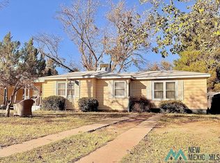 208 Vine St, Carlsbad, NM 88220