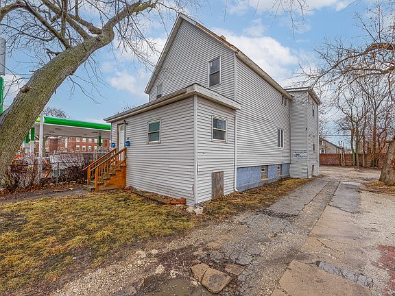 2nd image of 1007 S 1st Ave