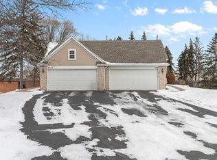 2453 Skyline Dr, Bloomington, MN 55425