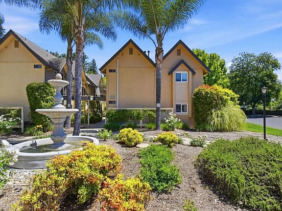 4th image of 200 Foss Creek Circle #A