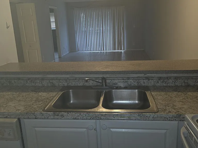 905 Southridge Rd #202D — Photo 5
