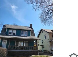 16196 Helmsdale Rd, East Cleveland, OH 44112