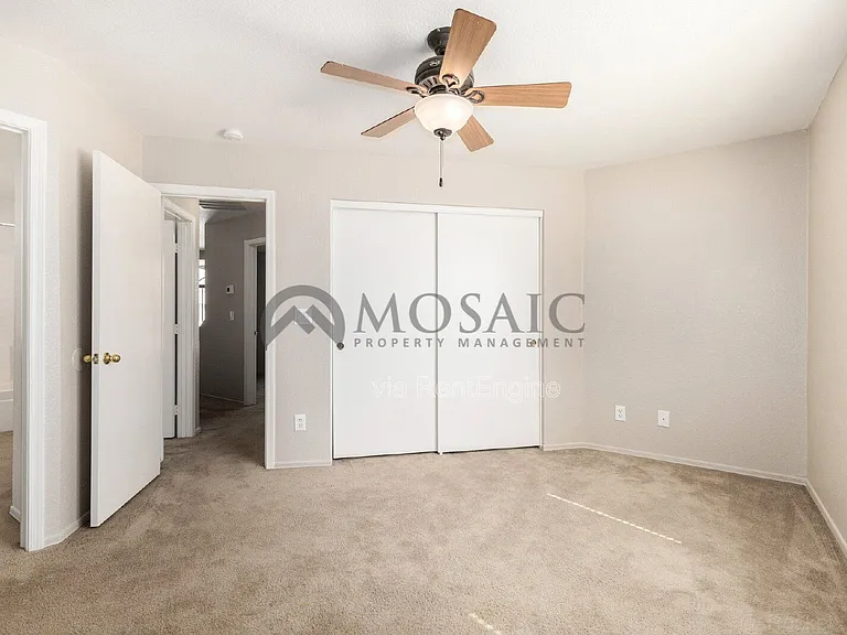 280 S Elizabeth Way #27 — Photo 21