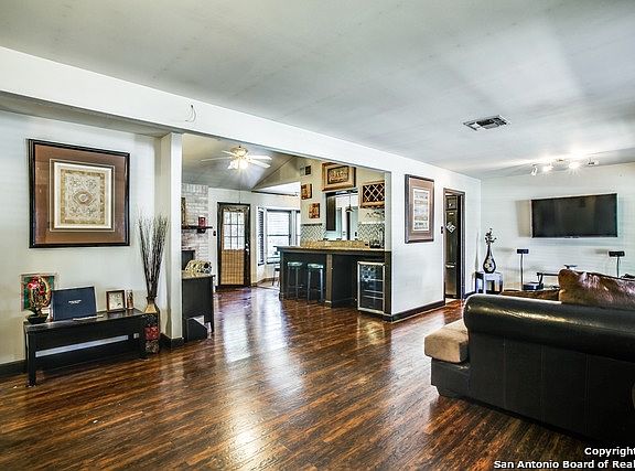 3rd image of 7010 Forest Meadow St