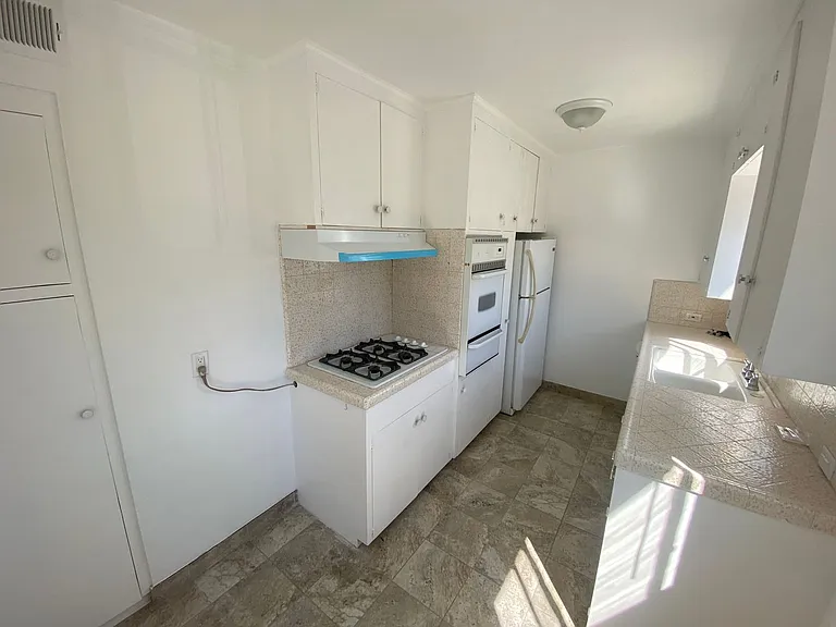 860 Olive Ave — Photo 10