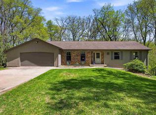 7 W View Acres NE, Iowa City, IA 52240