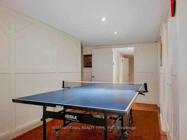 122 Willingdon Rd — Photo 35