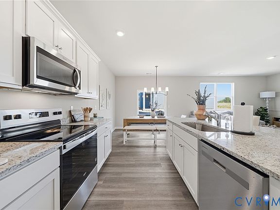 5th image of 6302 Sterling Way