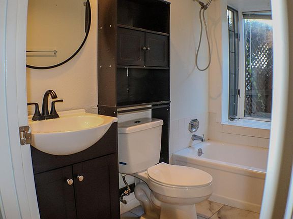 4th image of 1216 Pheasant Drive